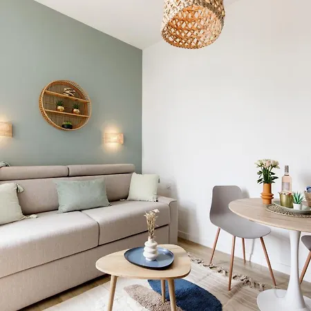 Centre Et Festival 아파트